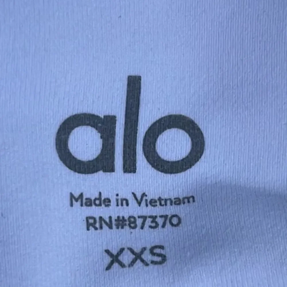 ALO YOGA Ultimate High Waist Leggings In White Size XXS